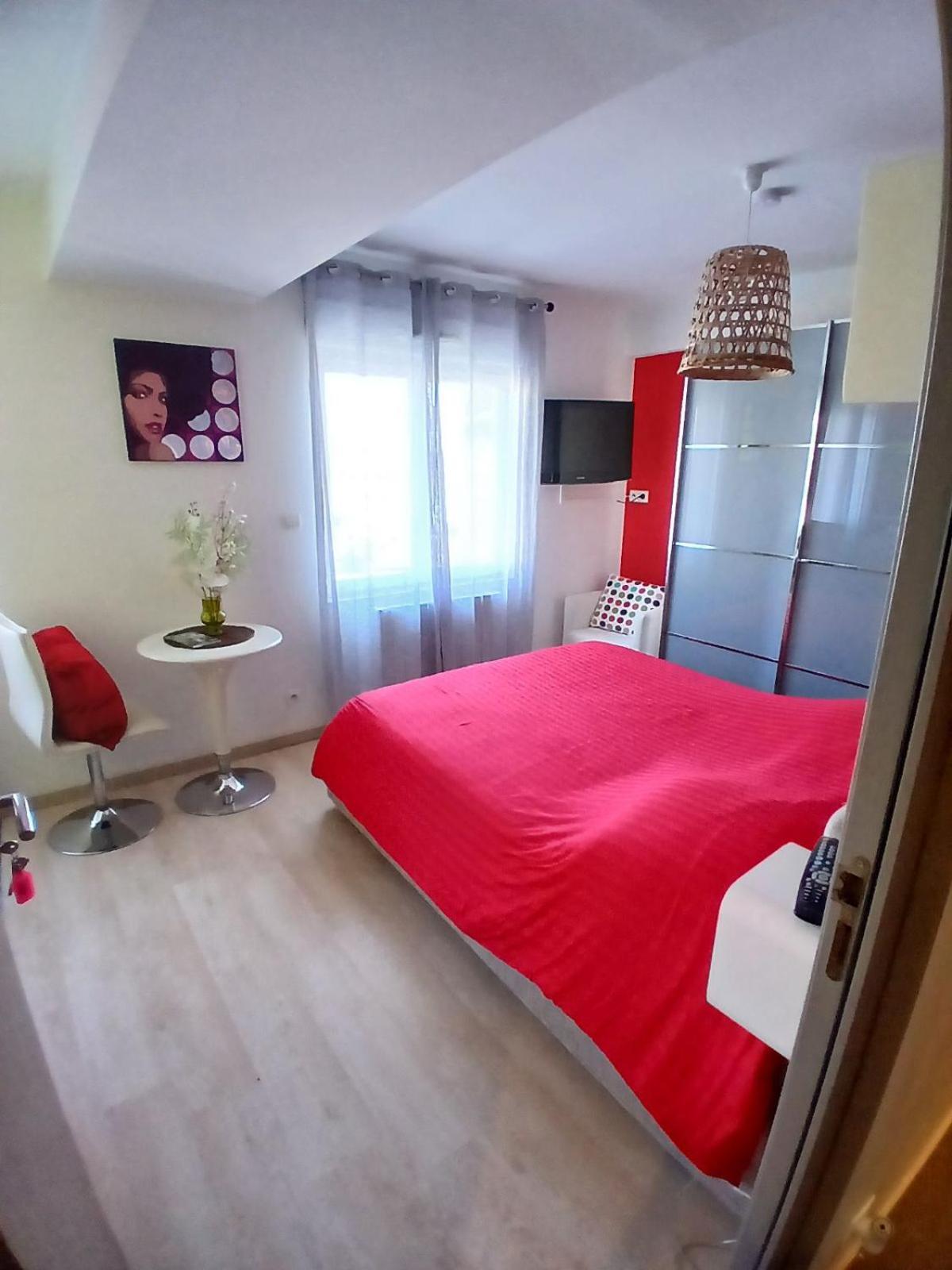 Hotel Le 116 Gravelines Bagian luar foto